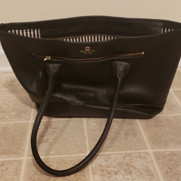 kate spade Handbags - Kate Spade Tote Bag